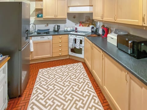 Kitchen | Elizabeth Lodge, Alford