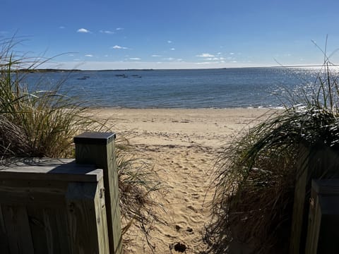 Beach nearby, sun loungers, beach towels