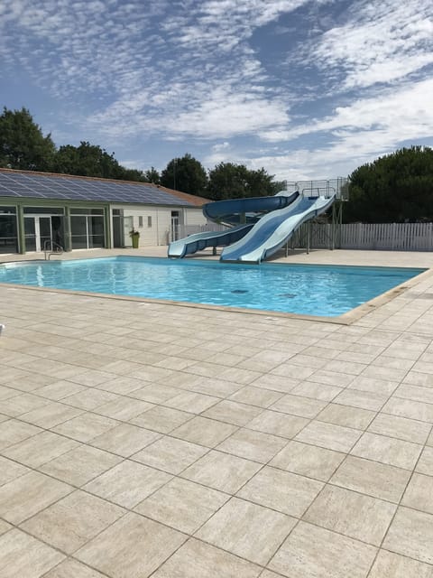 Indoor pool, outdoor pool