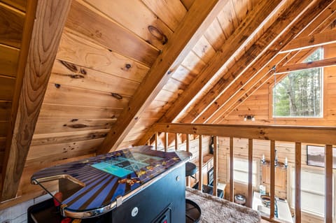 A multi-arcade machine with over 60 classic games for 1 or 2 players.