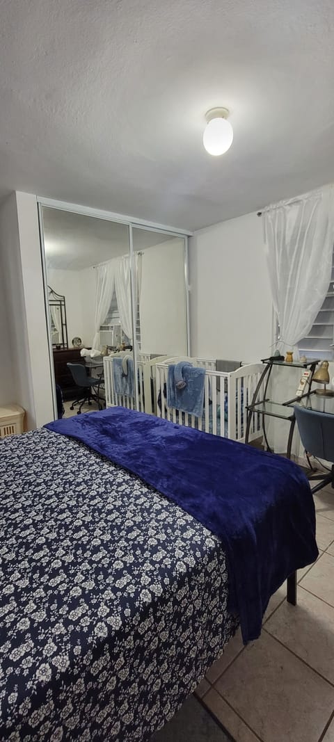 2 bedrooms, desk, iron/ironing board, travel crib