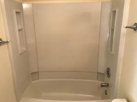 Combined shower/tub