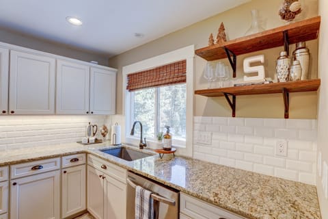 Fully equipped kitchen