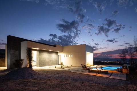 Outdoor pool, an infinity pool