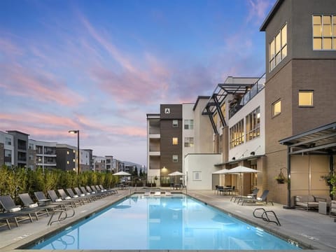 Outdoor pool, a heated pool