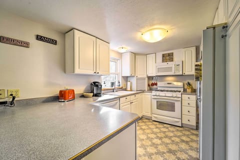 Kitchen | Cooking Basics | Coffee Maker | Toaster