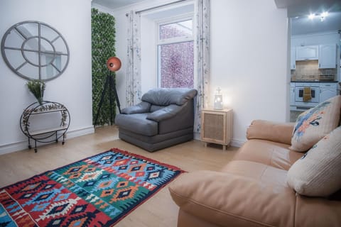 Langland Road - 1 Bedroom Apartment - Mumbles (2420)