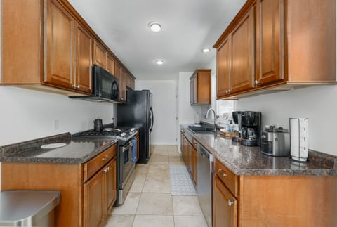 Ideal space to whip up delicious meals in our home!