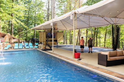 Outdoor pool, a heated pool