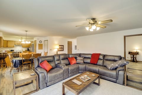 Living Room | Open Floor Plan | Central A/C & Heating | Free WiFi