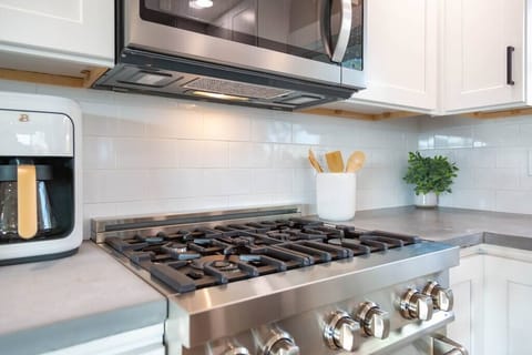 Cook on the gas stove