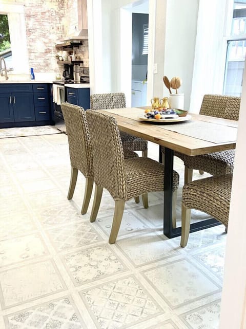 Because meals brings families and friends closer.