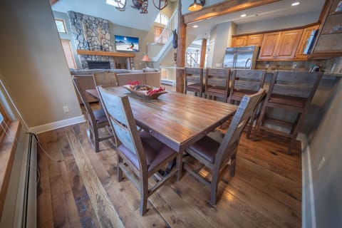 Dine in for a memorable vacation meal!