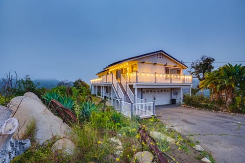 Escondido Vacation Rental | 3BR | 2.5BA | Stairs Required | 3,000 Sq Ft