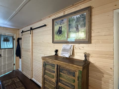 2nd bedroom entrance