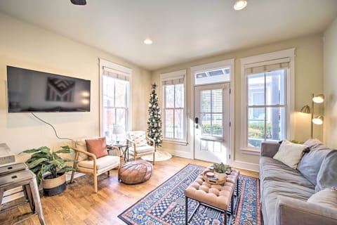 Carlton Landing Vacation Rental | 3BR | 2BA | 1,200 Sq Ft | 2 Steps for Access