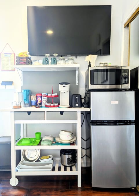 Fridge, microwave, coffee/tea maker, electric kettle