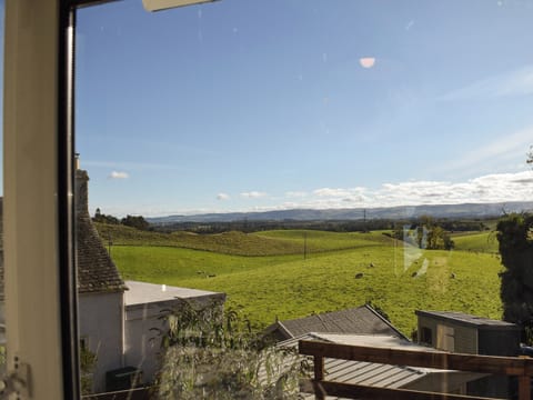 Double bedroom | Daisybank Cottage, Crieff