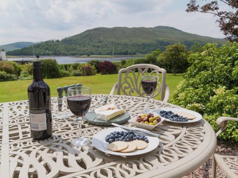 Enjoy a bite to eat on the terrace | Torfern, Corpach, near Fort William