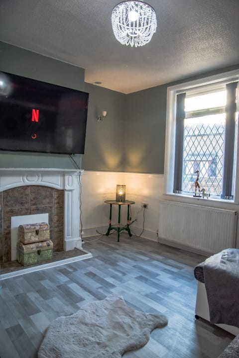 Living Room / Lounge