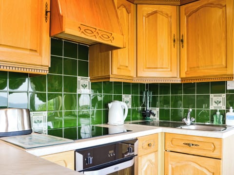 Kitchen | The Chalet - Hunmanby Gap Cottages, Hunmanby Gap, near Filey