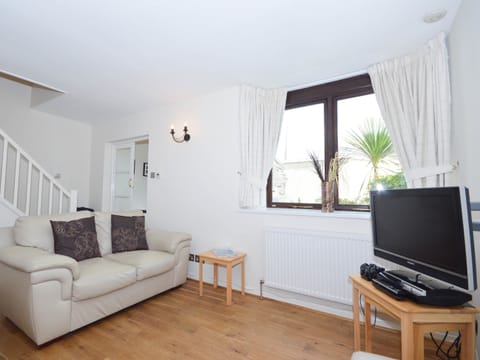 Living area | 7 Torwood Gables - Torwood Gables, Torquay