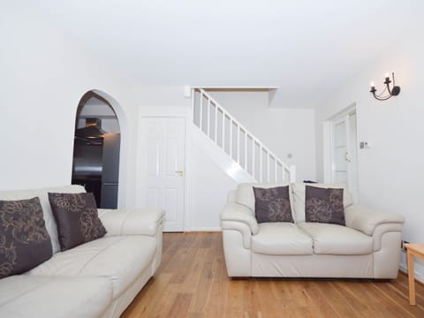 Living area | 7 Torwood Gables - Torwood Gables, Torquay