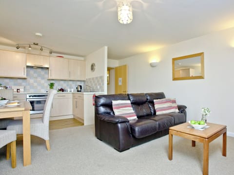 Open plan living space | 15 Belvedere Court, Paignton