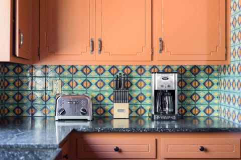 Full suite of appliances.