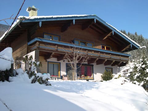 Holiday Home Exterior [winter]