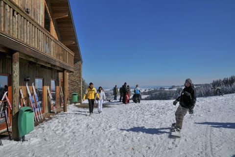 Snow and ski sports