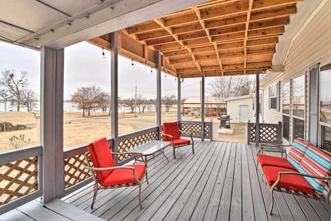 Eufaula Vacation Rental | 4BR | 3BA | 5 Steps Required to Access | 2,400 Sq Ft