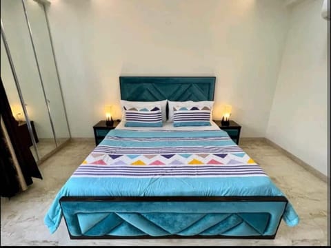 3 bedrooms, bed sheets