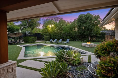 Outdoor pool, a heated pool