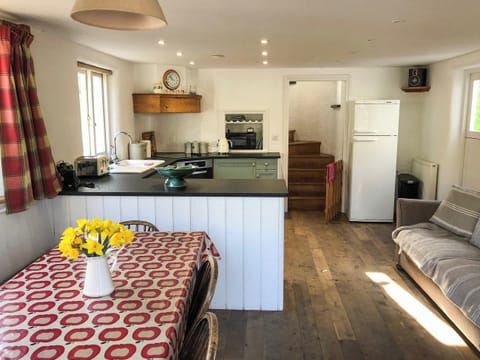 Kitchen/diner | Shute Cottage, Manorbier