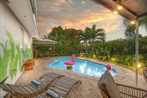 Step into your Florida vacation oasis! Heated salt-water pool!