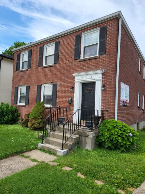 Outside of Airbnb... 100 Wiltshire Ave. walk to food, music...
