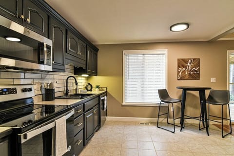 Full kitchen and kitchenette