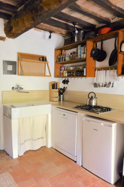 upper kitchen