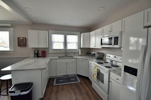 Kitchen, with everything you need!