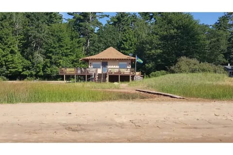 Beachhouse On Beautiful Sand Beach Near Escanaba | Escanaba ...