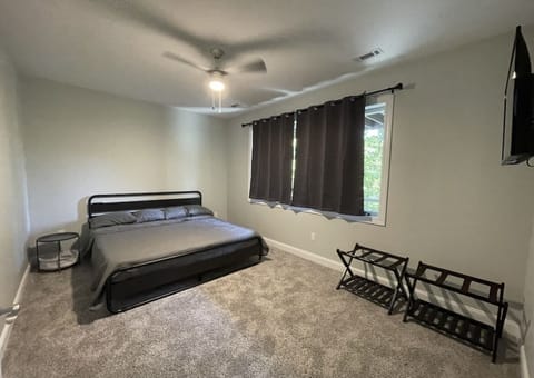 2nd King sized bed on second floor