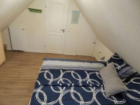 4 bedrooms, iron/ironing board, travel crib, free WiFi