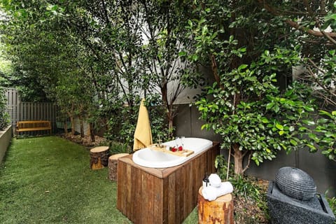 Outdoor spa tub