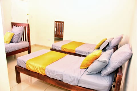 4 bedrooms, bed sheets, wheelchair access