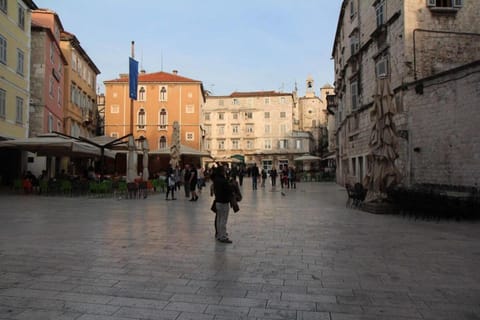 Region [summer] (&gt;5 km)