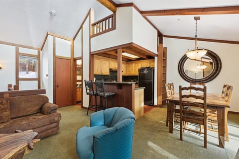 upper level-living area-_dsc7217