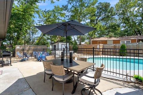 POOL! Large patio with dining area and covered seating area!