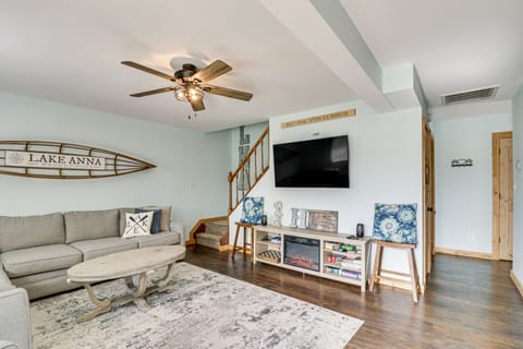 Living Room | 1st Floor | Free WiFi | Central A/C | Smart TV | Deck Access