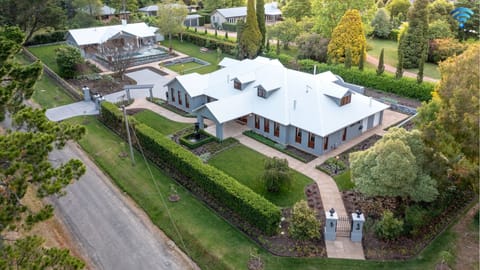 Luxe Property 3km to Bowral